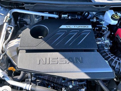 Used 2024 Nissan Rogue SL FWD image 31
