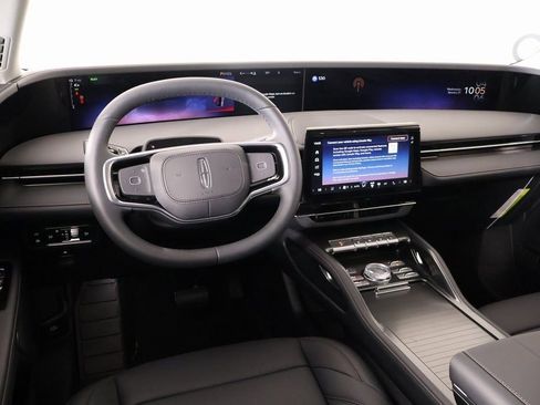 New 2026 Lincoln Nautilus Premier AWD/4WD image 2
