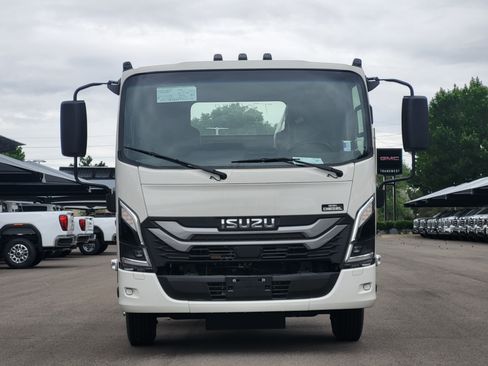 New 2026 Isuzu NPR RWD image 2
