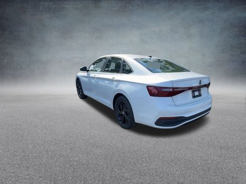 New 2025 Volkswagen Jetta SE image 18