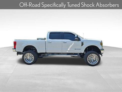 Used 2019 Ford F250 XLT w/ XLT Premium Package AWD/4WD image 11