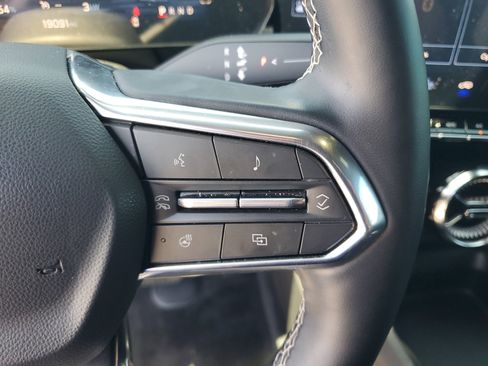 Used 2024 Chevrolet Blazer EV LT image 20