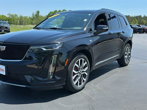 Used 2024 Cadillac XT6 Sport w/ Technology Package AWD/4WD image 3