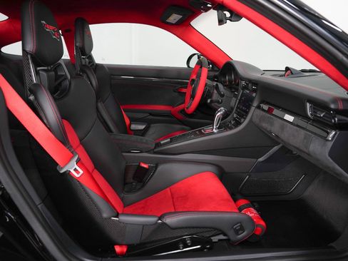 Used 2019 Porsche 911 GT2 RS RWD image 32
