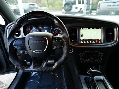 Used 2018 Dodge Charger R/T image 17