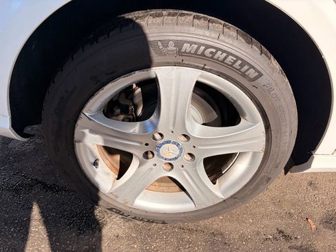 Used 2015 Mercedes-Benz E 350 4MATIC Sedan image 44