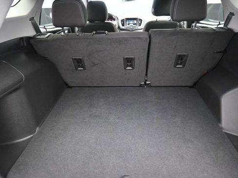 Used 2022 GMC Terrain SLE w/ Driver Convenience Package image 19