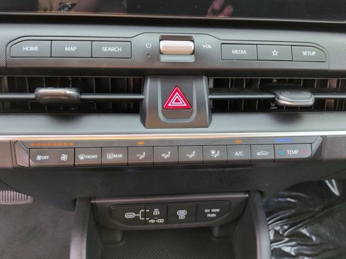Used 2025 Kia K4 FWD image 25