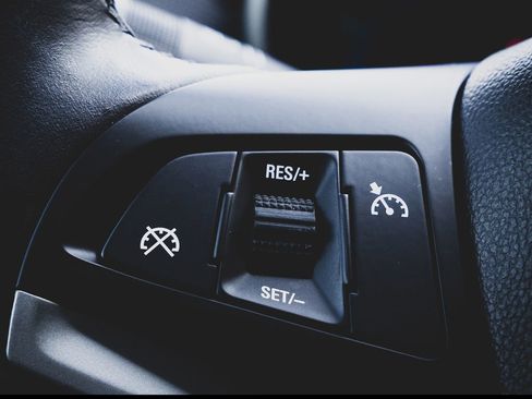 Used 2014 Chevrolet Cruze LT w/ Technology Package image 7