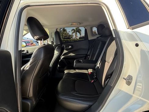 Used 2018 Jeep Compass Latitude w/ Popular Equipment Group AWD/4WD image 14