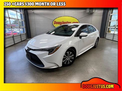 Used 2022 Toyota Corolla LE FWD image 1
