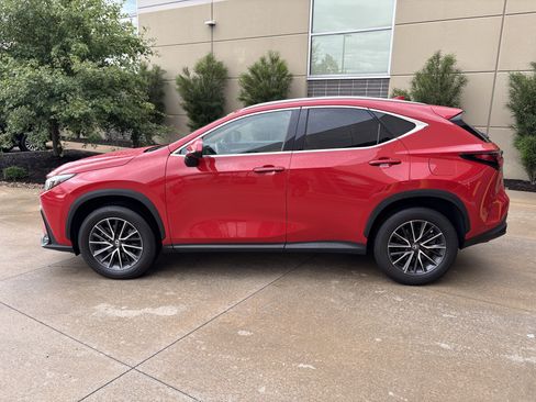Used 2024 Lexus NX 250 FWD image 7