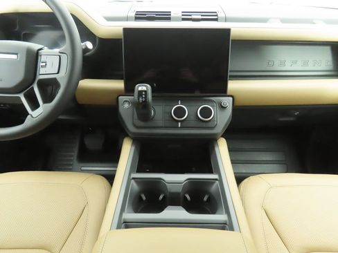 Used 2026 Land Rover Defender 110 S AWD/4WD image 13