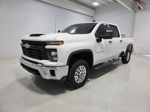 Used 2024 Chevrolet Silverado 2500 W/T w/ WT Fleet Convenience Package AWD/4WD image 3