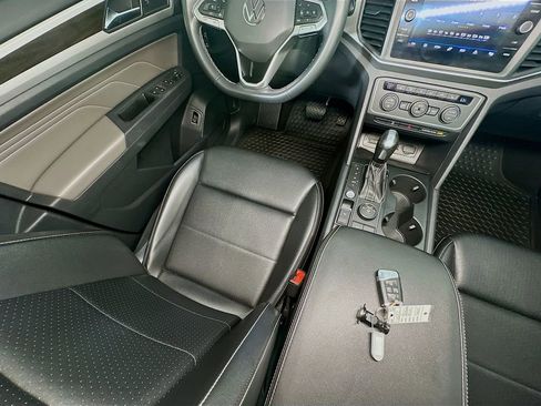 Used 2021 Volkswagen Atlas SE image 9