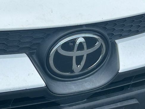 Used 2024 Toyota Corolla LE FWD image 10