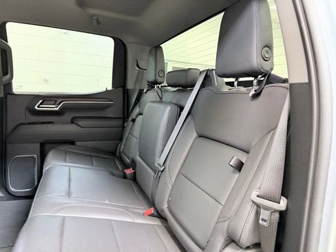 Used 2026 GMC Sierra 1500 SLT AWD/4WD image 22