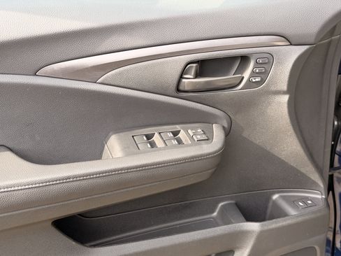 Certified 2024 Honda Passport EX-L image 9