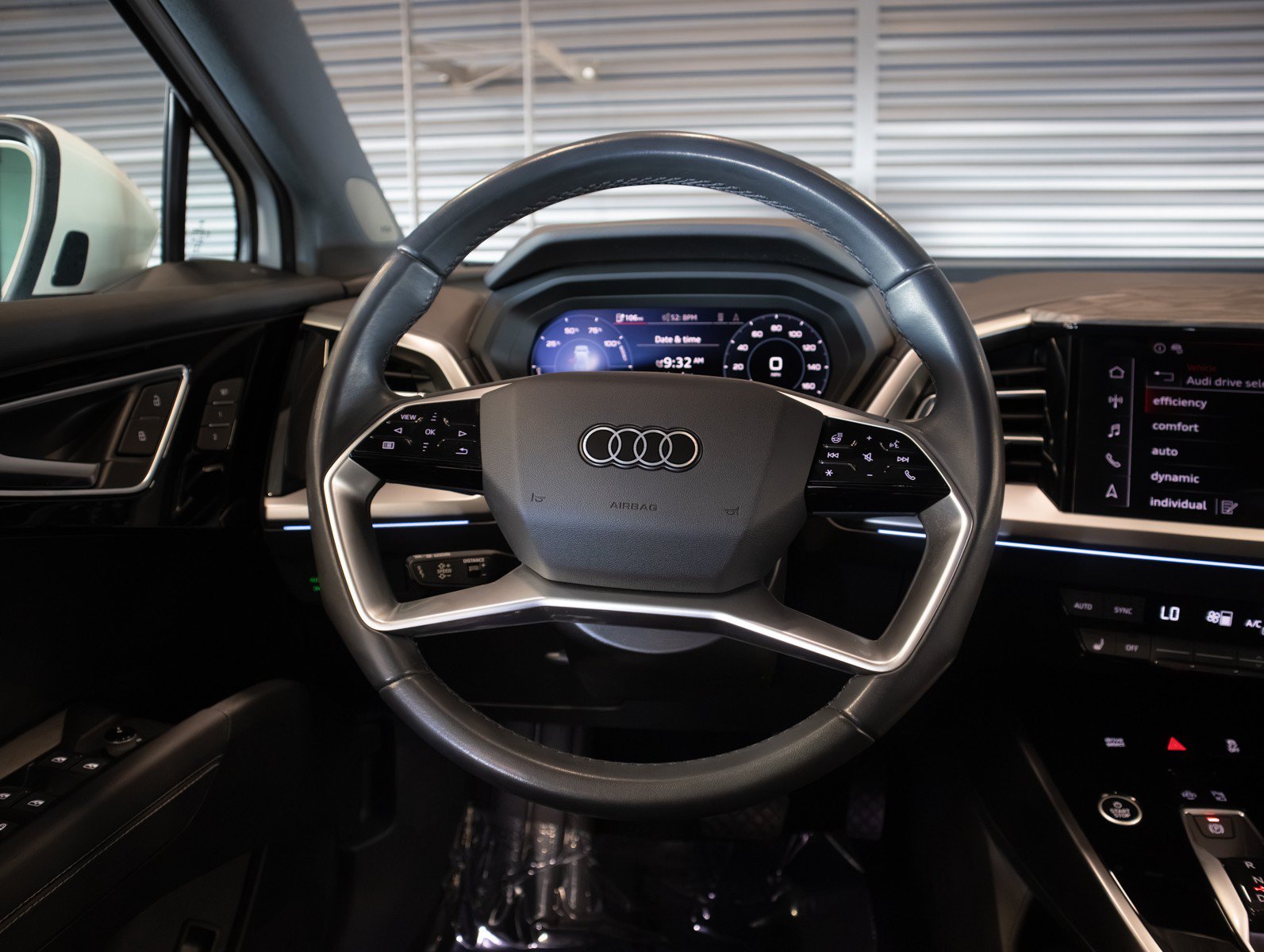 Used 2023 Audi Q4 e-tron Premium Plus w/ Premium Plus AWD/4WD image 17