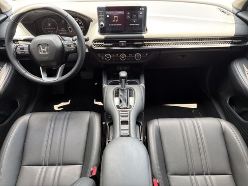 Used 2026 Honda HR-V EX-L image 3