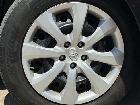 Used 2025 Toyota Corolla LE FWD image 10