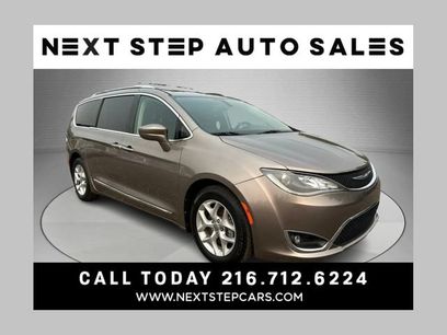Used 2017 Chrysler Pacifica Touring-L Plus w/ Tire & Wheel Group