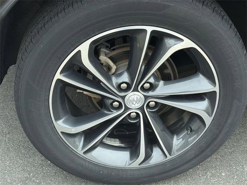 Used 2021 Buick Encore GX Select image 12