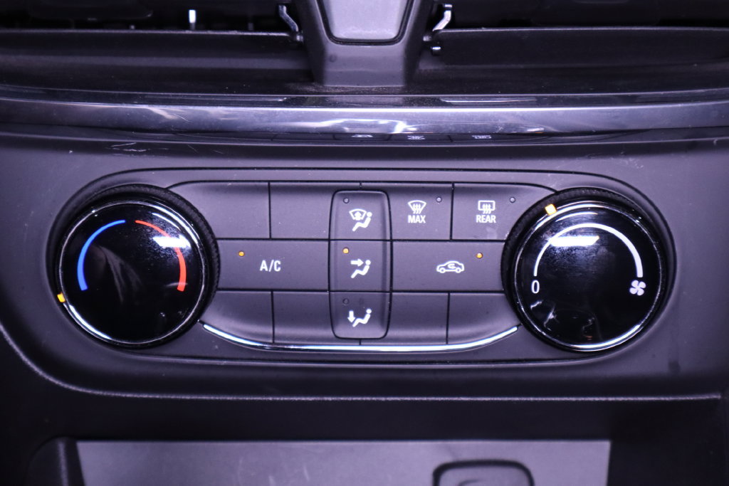 Used 2025 Buick Encore GX Preferred FWD image 23