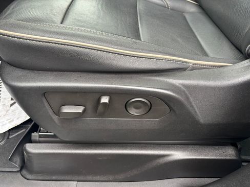 Used 2021 GMC Yukon SLT image 21