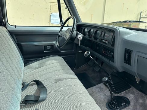 Used 1991 Dodge D/W Truck 250 image 45