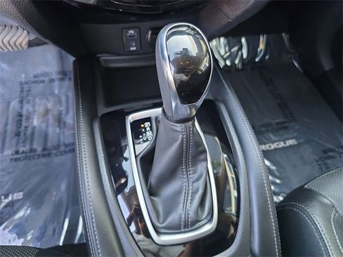 Used 2017 Nissan Rogue SL w/ SL Premium Package image 22