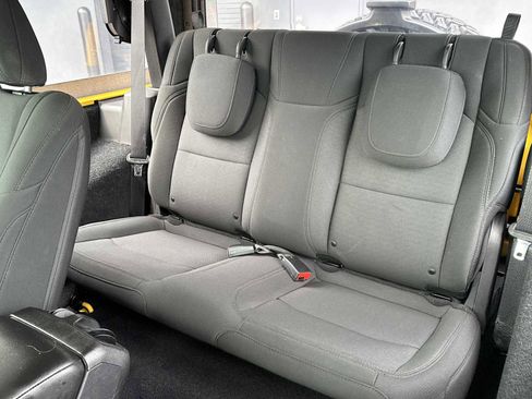 Used 2019 Jeep Wrangler Sport image 19