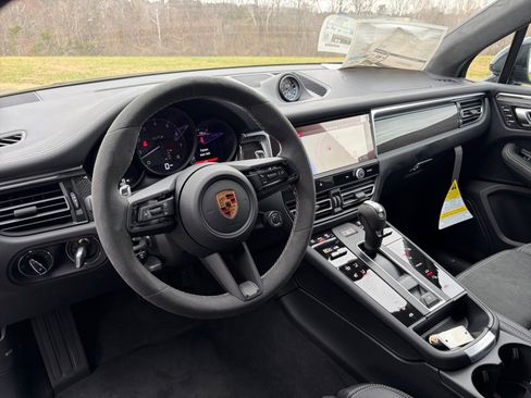 New 2026 Porsche Macan GTS image 15