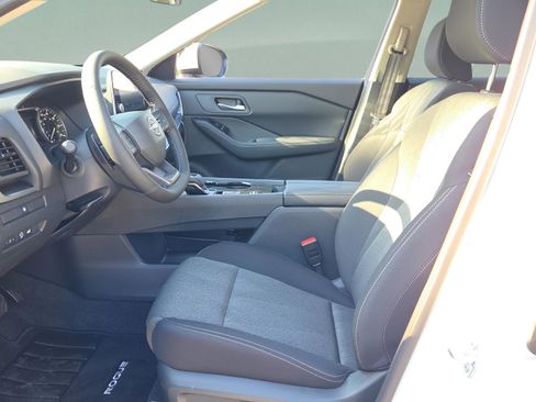 New 2026 Nissan Rogue SV FWD image 9