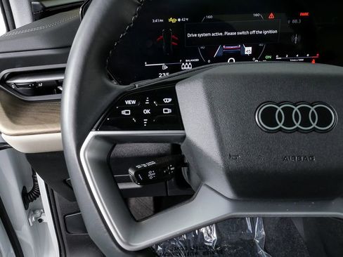 Used 2025 Audi Q5 Premium Plus w/ Premium Plus image 10