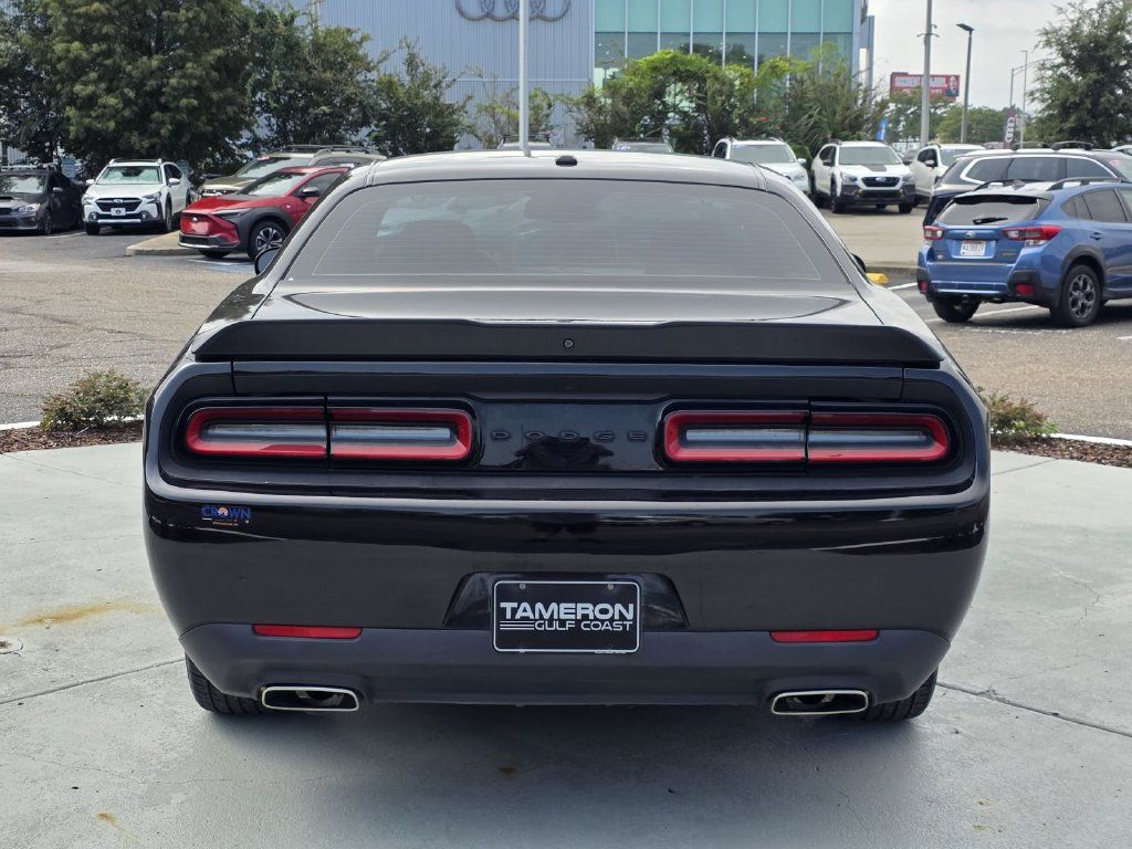 Used 2023 Dodge Challenger SXT w/ Blacktop Package RWD image 3
