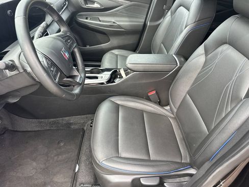 Used 2025 Buick Envista Sport Touring FWD image 9