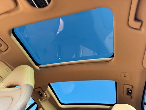 Used 2021 Porsche Panamera 4 image 12