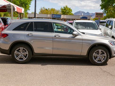 Used 2022 Mercedes-Benz GLC 300 image 4