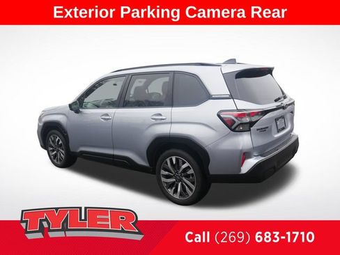 Used 2025 Subaru Forester Touring AWD/4WD image 5