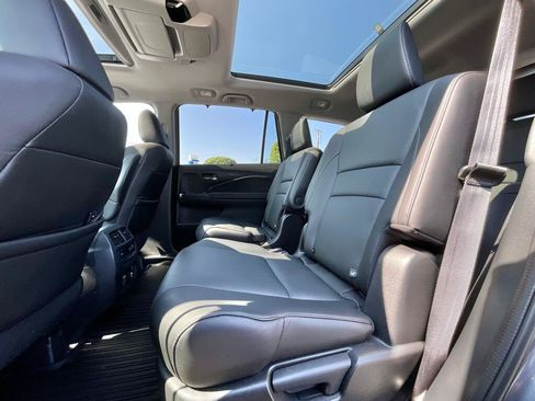 Used 2022 Honda Pilot Elite image 12