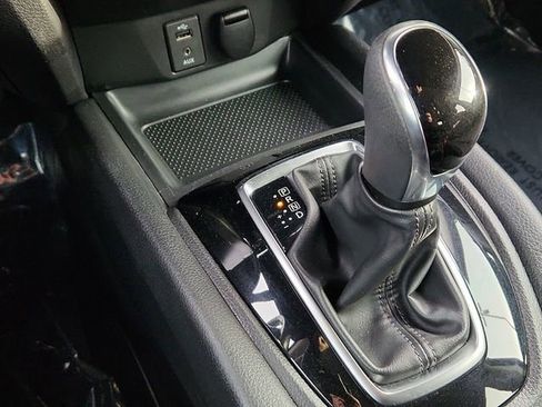 Used 2017 Nissan Rogue Sport SV image 43