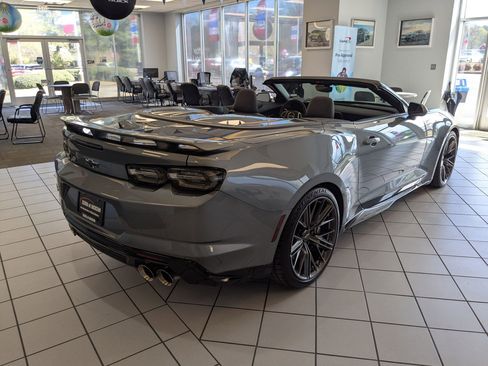 Used 2021 Chevrolet Camaro ZL1 image 5