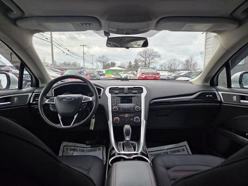 Used 2015 Ford Fusion SE w/ Equipment Group 201A image 26