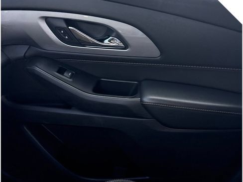 Used 2020 Chevrolet Traverse LS w/ LPO, Floor Liner Package FWD image 17