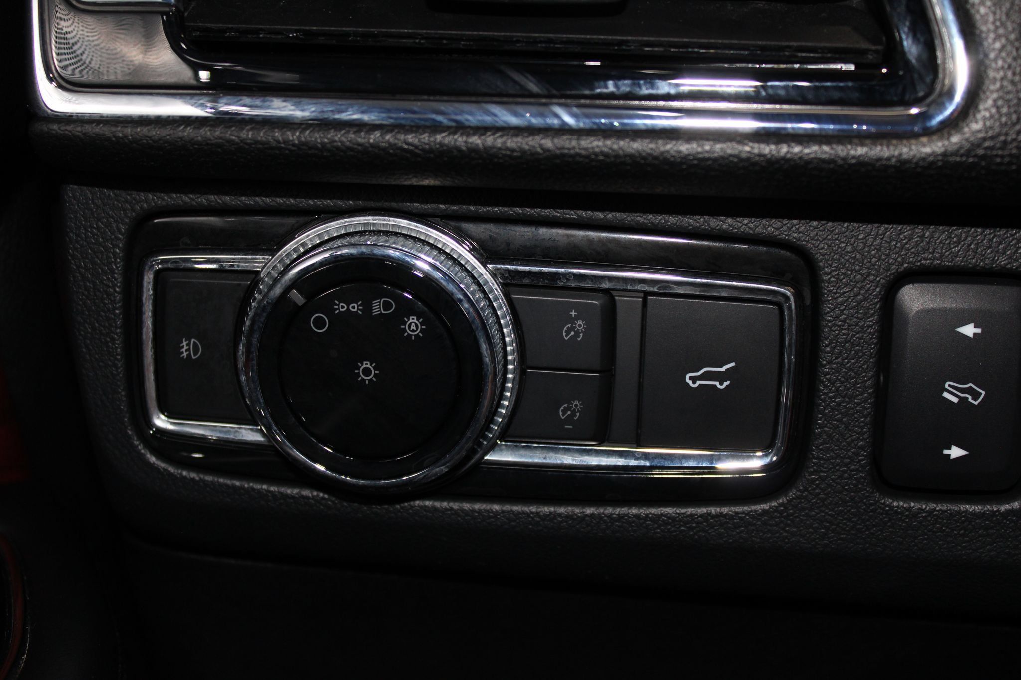 Used 2019 Lincoln Navigator Reserve AWD/4WD image 47