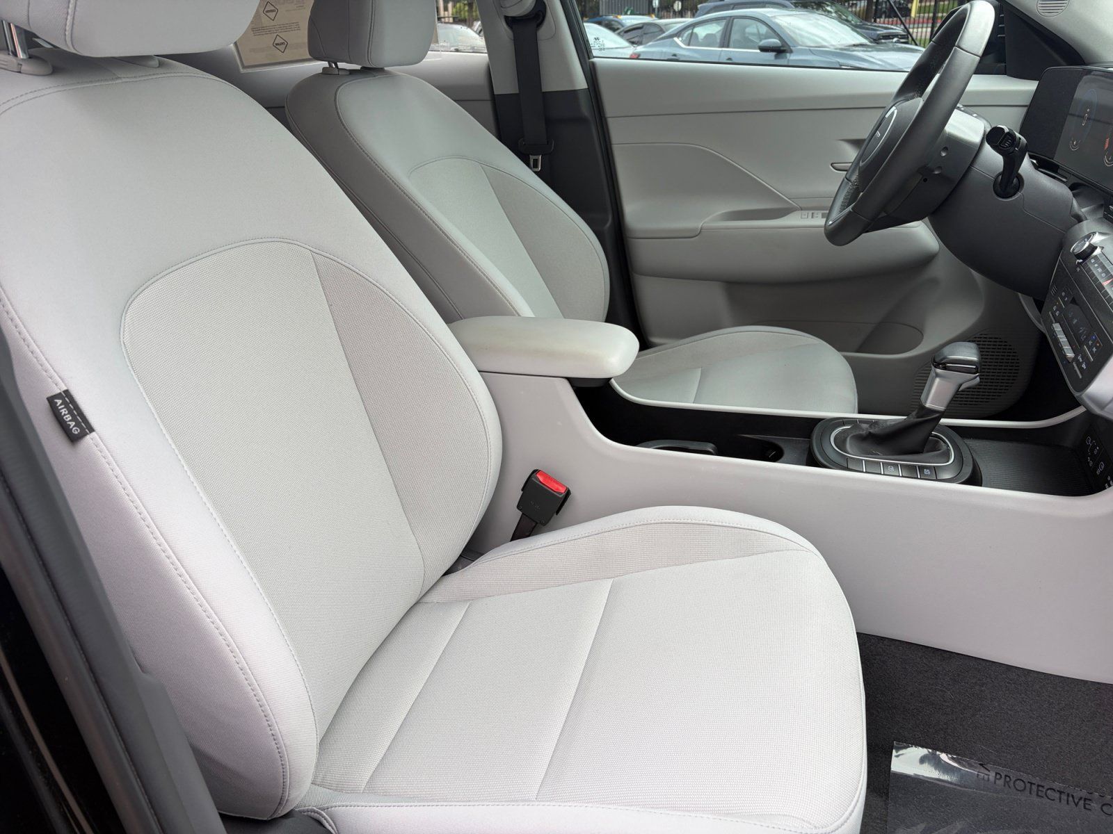 Used 2024 Hyundai Kona SEL AWD/4WD image 29