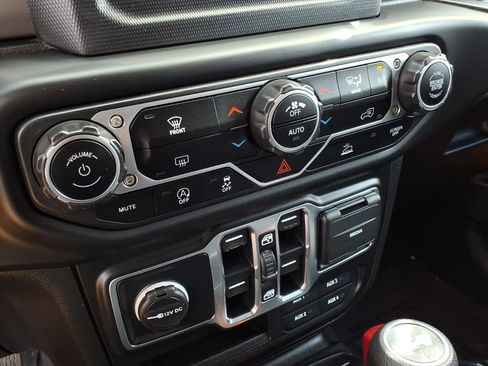 Used 2021 Jeep Wrangler Unlimited Sport image 28