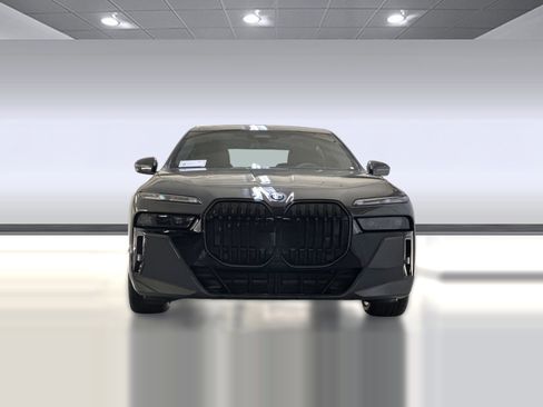 New 2026 BMW 740i w/ Executive Package image 5