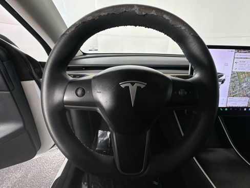 Used 2020 Tesla Model Y Long Range image 14